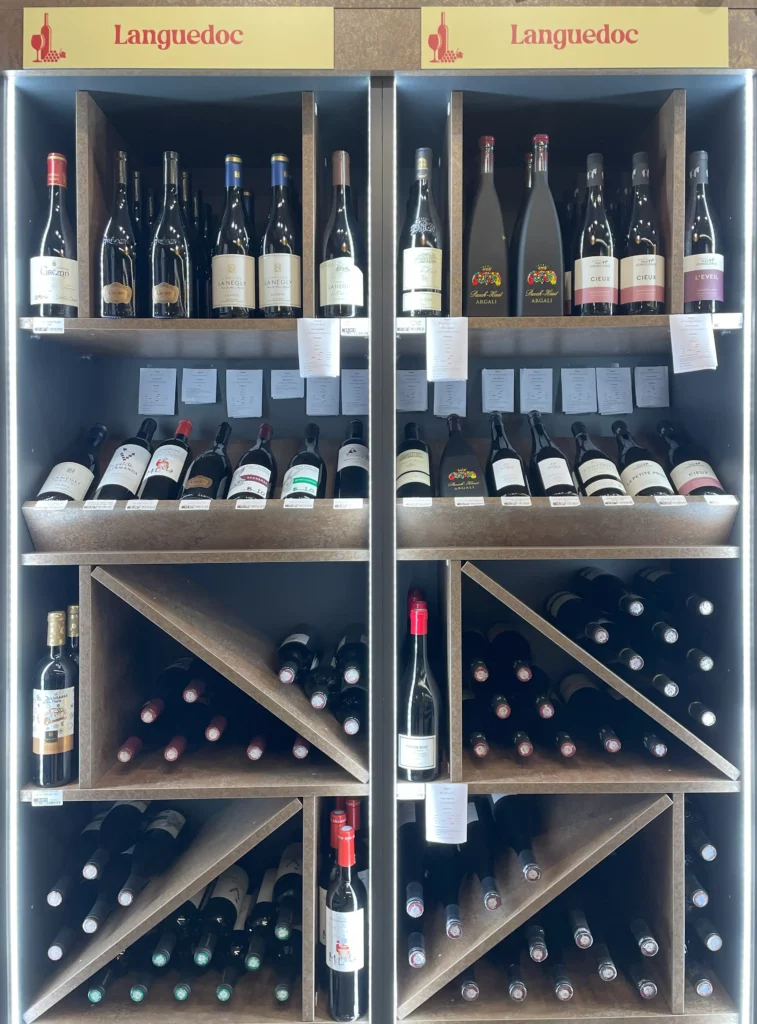 Cave à vin au drugstore 48